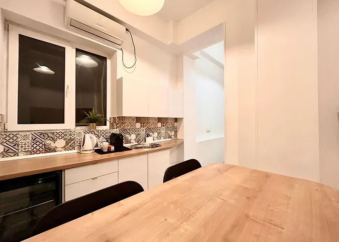 Old Town - Ultra Bukurešť